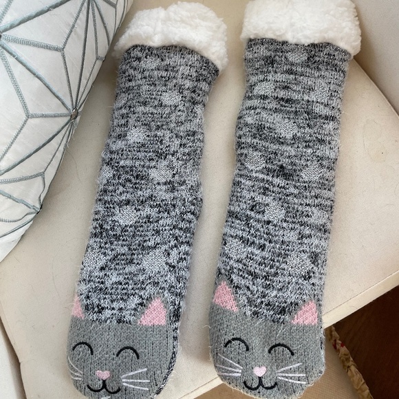 PRICE DROP! Super Plush and Stretchy Knee High Cat Socks! - Picture 6 of 12
